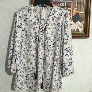Floral background white 100 polyester size large